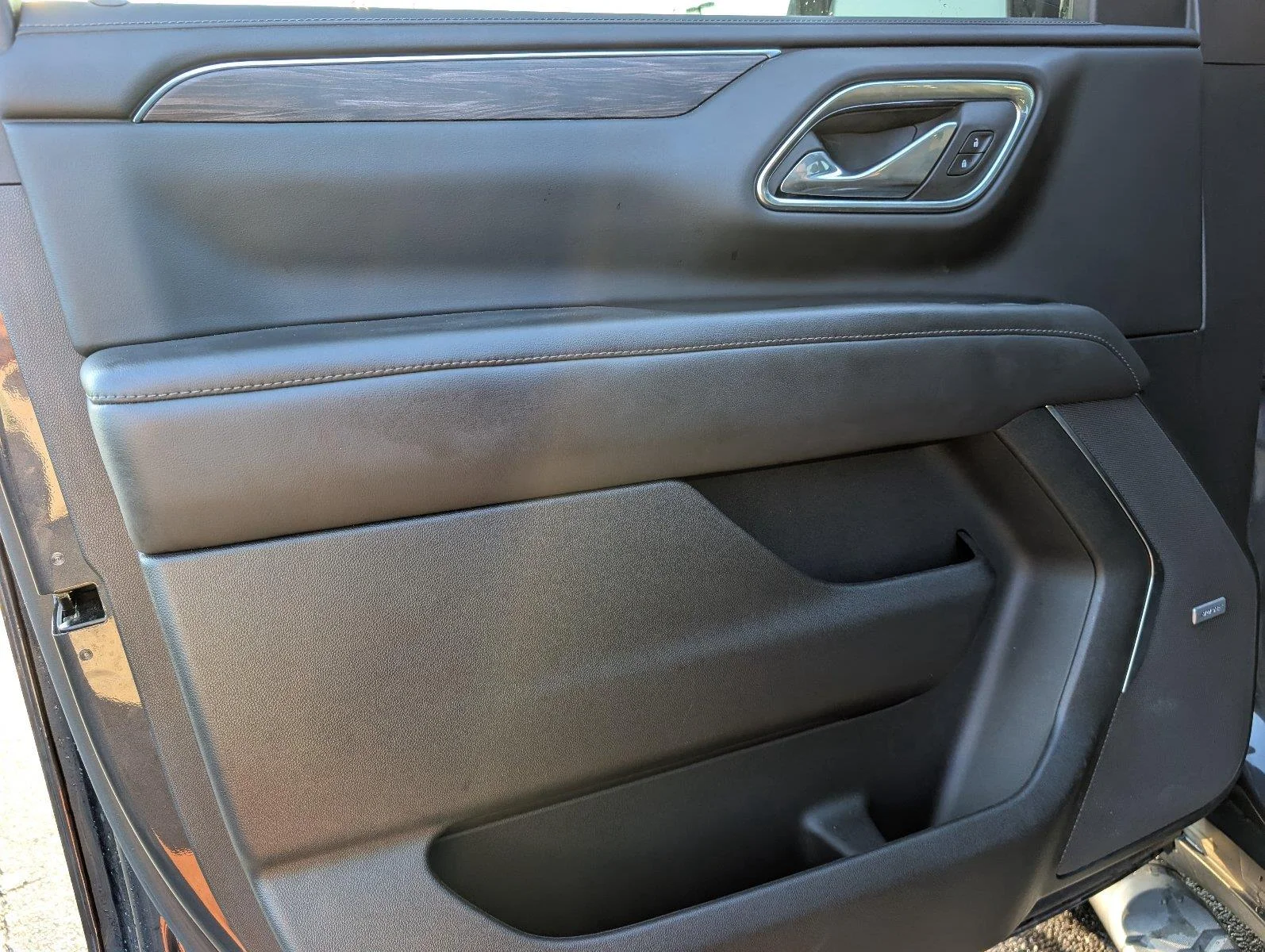 Used 2024 Dark Ash Metallic Chevrolet Z71 image 18
