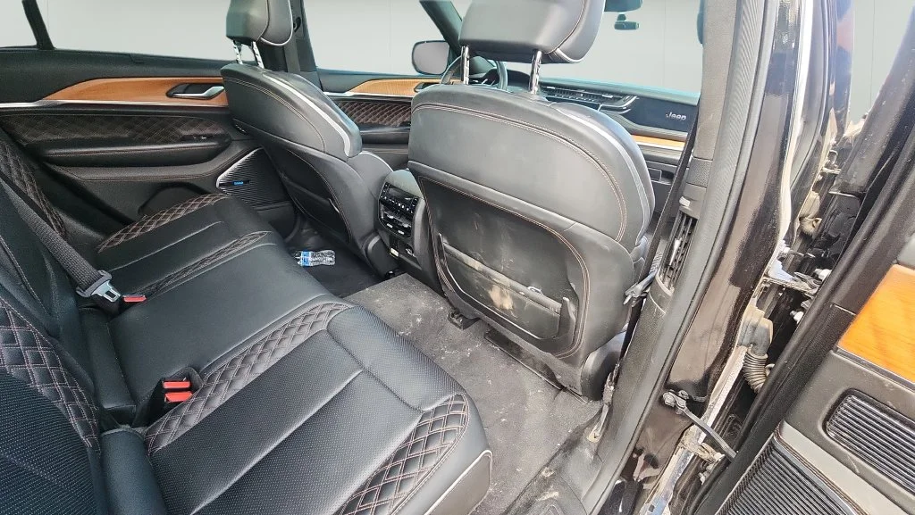 Used 2022 Black Jeep Summit Reserve image 10