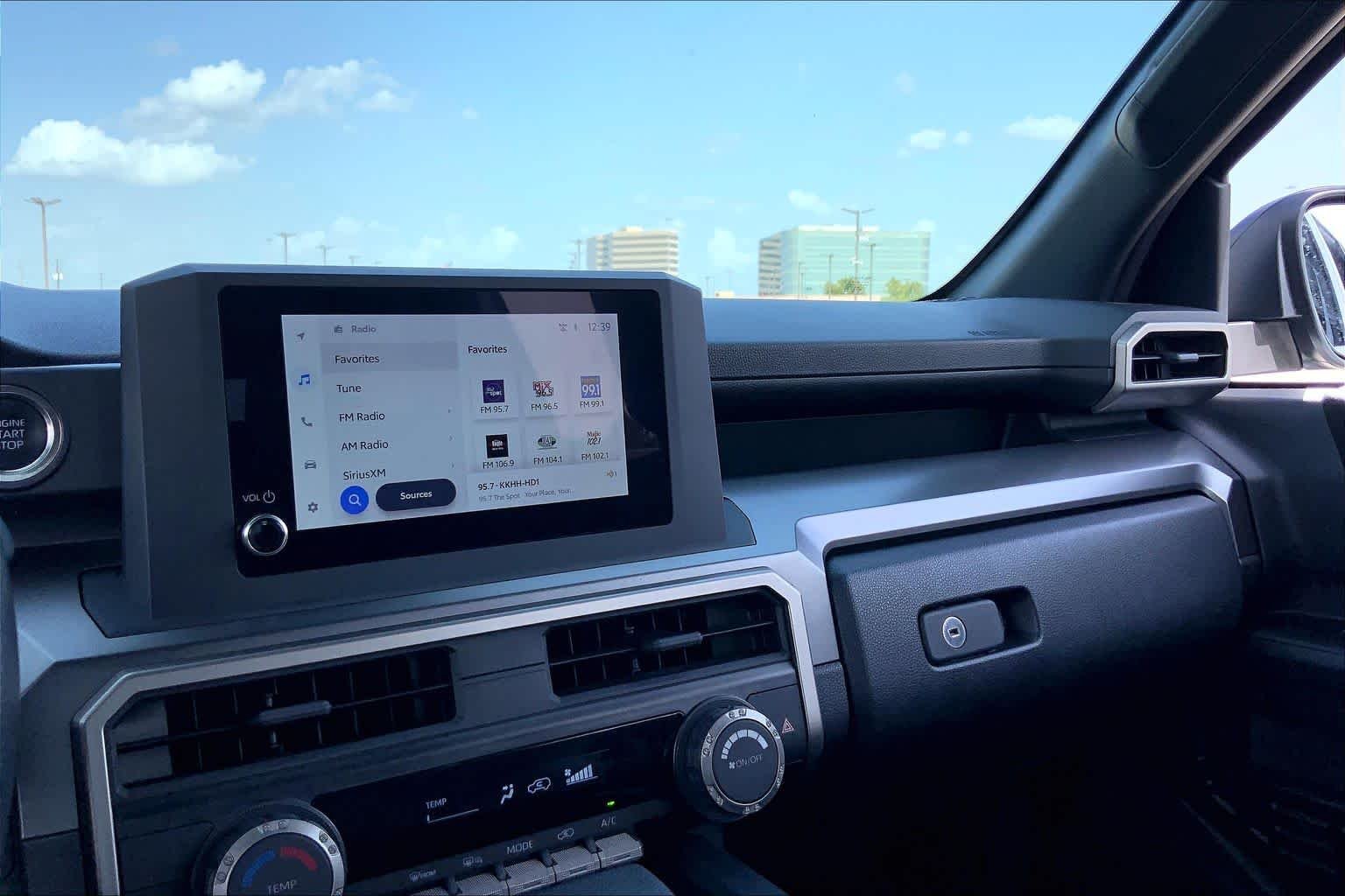 Used 2025 Ice Cap Toyota SR5 image 35