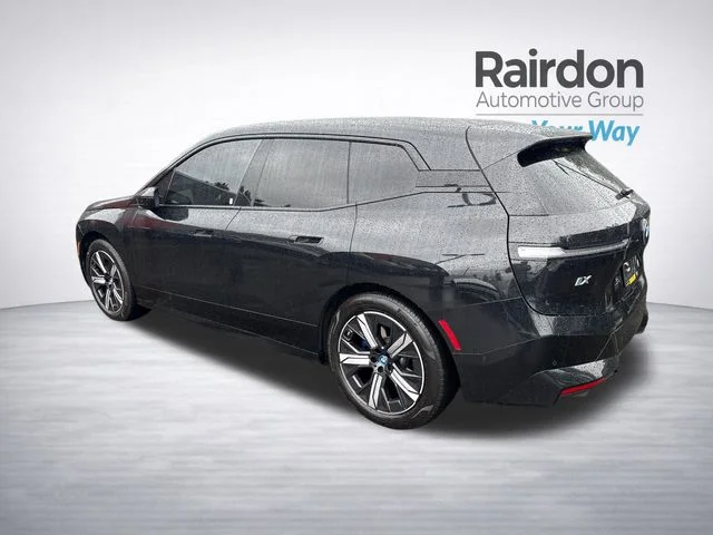 Used 2022 Black BMW xDrive50 image 5