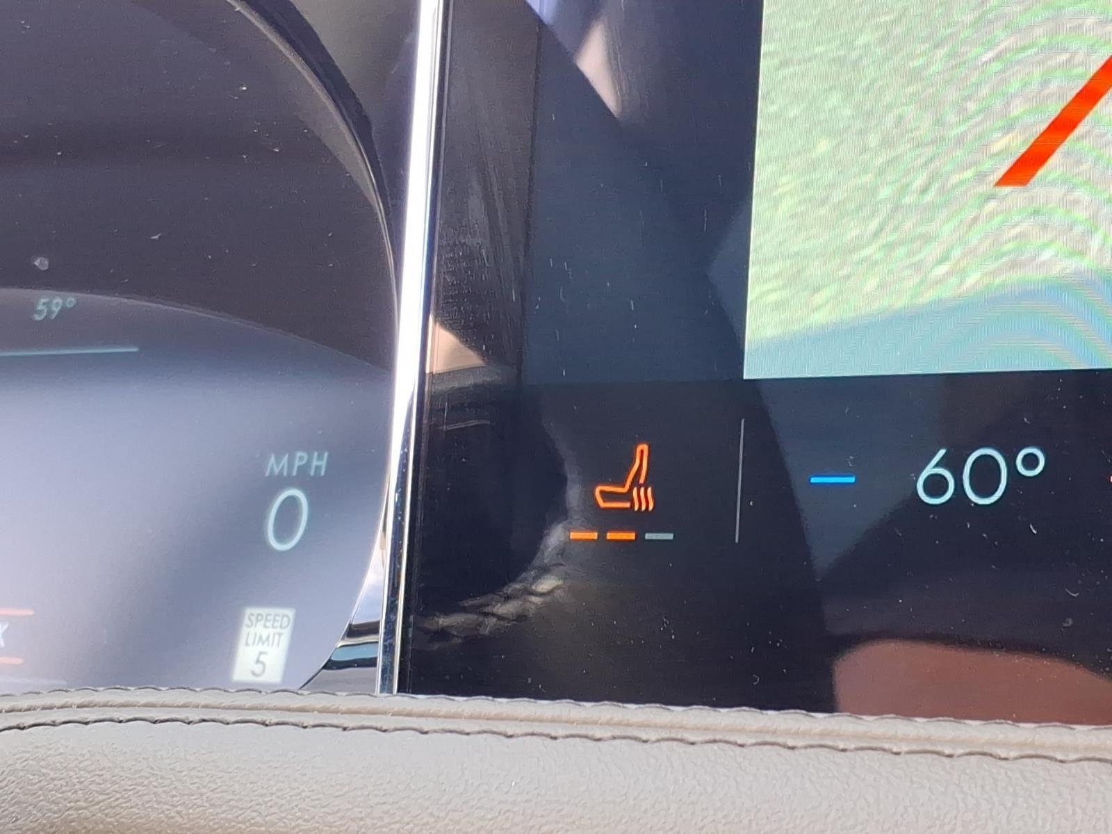 Used 2023 Ceramic Pearl Metallic Tinted Clearcoat Lincoln Reserve image 5
