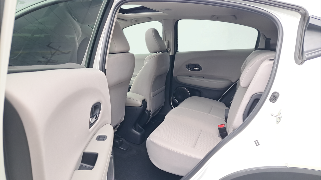 Used 2017 White Honda EX image 12