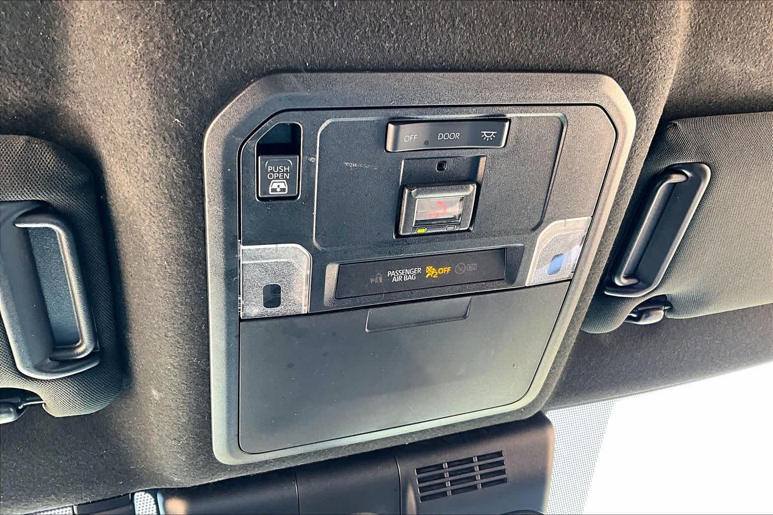 Used 2025 ICE CAP Toyota SR5 image 29