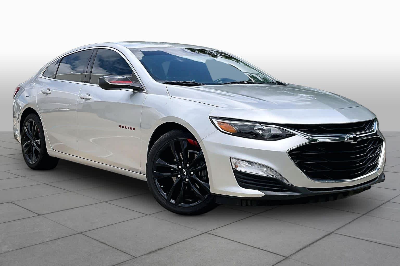 Used 2021 Silver Ice Metallic Chevrolet LT image 3