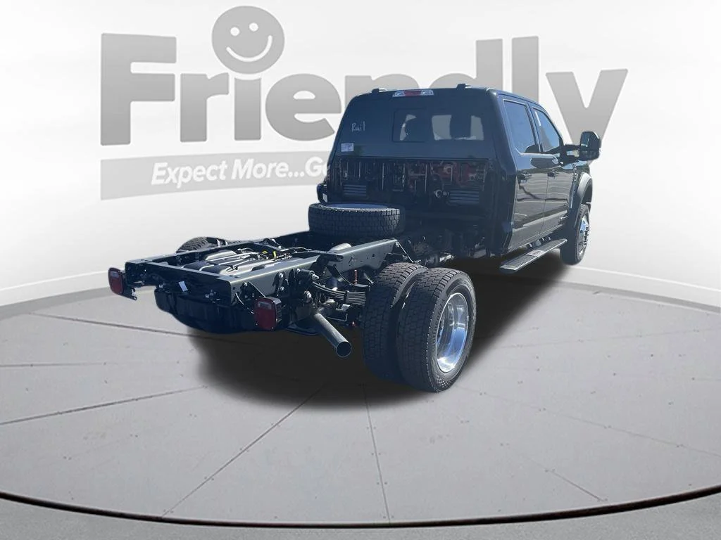 New 2027 Agate Black Metallic Ford F-450® LARIAT® image 5