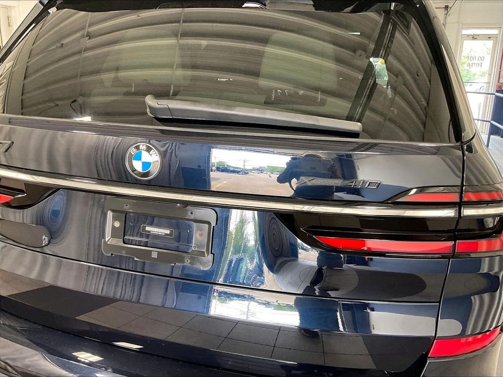 Used 2023 Black BMW xDrive40i image 30