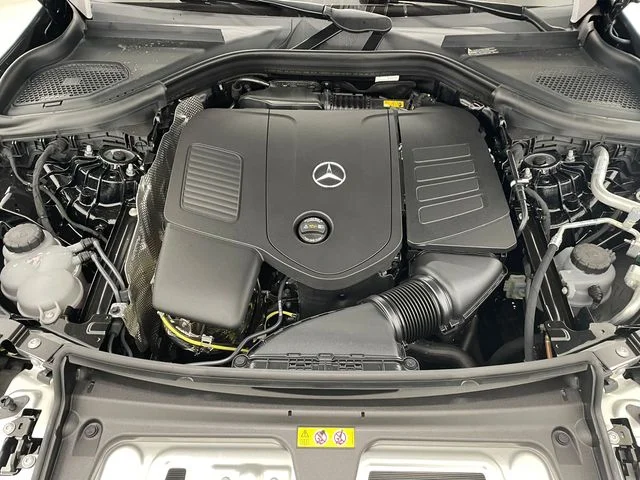 New 2027 Black Mercedes-Benz GLC 300 image 14