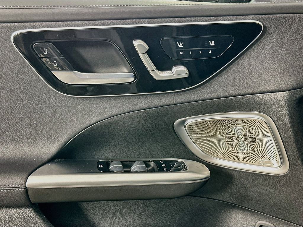 New 2026 MANUFAKTUR Alpine Grey Mercedes-Benz C 300 image 17