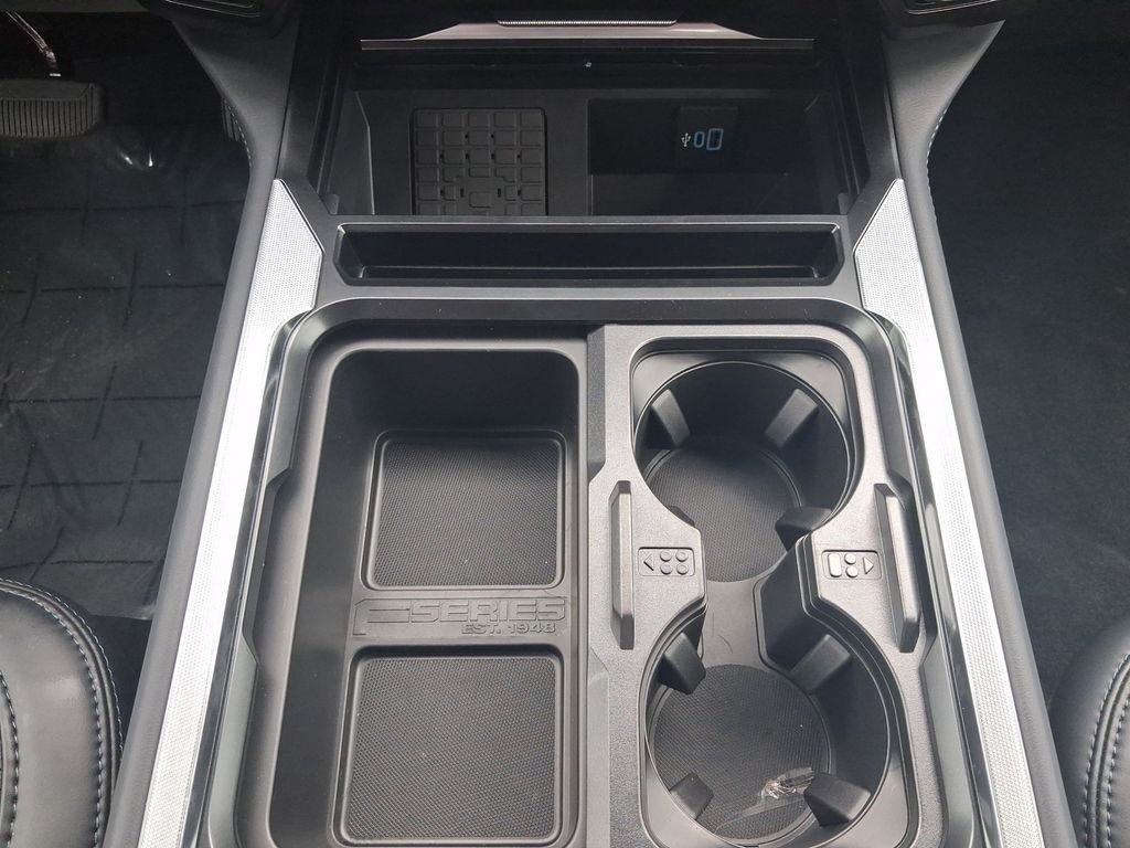 New 2026 White Ford Platinum image 14