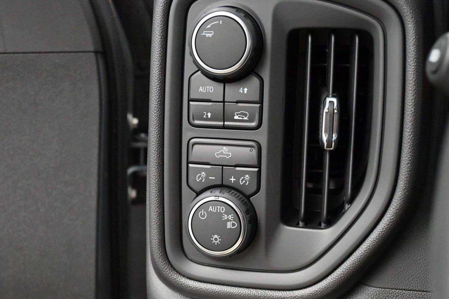 Used 2025 Sterling Gray Metallic Chevrolet Custom image 19