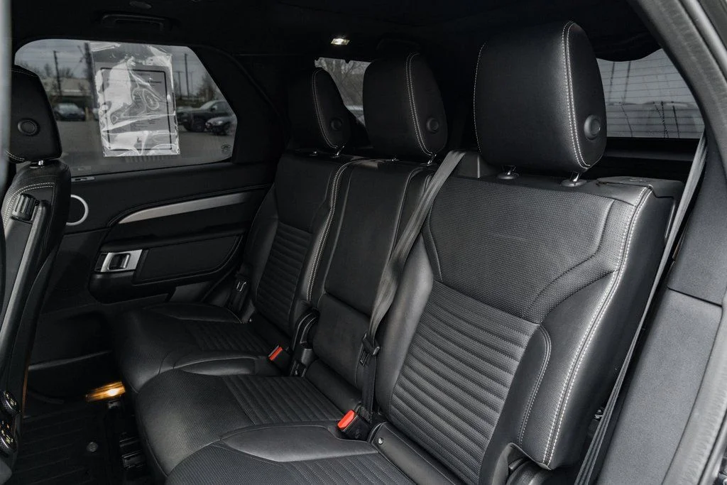 Used 2021 Black Land Rover S R-Dynamic image 25