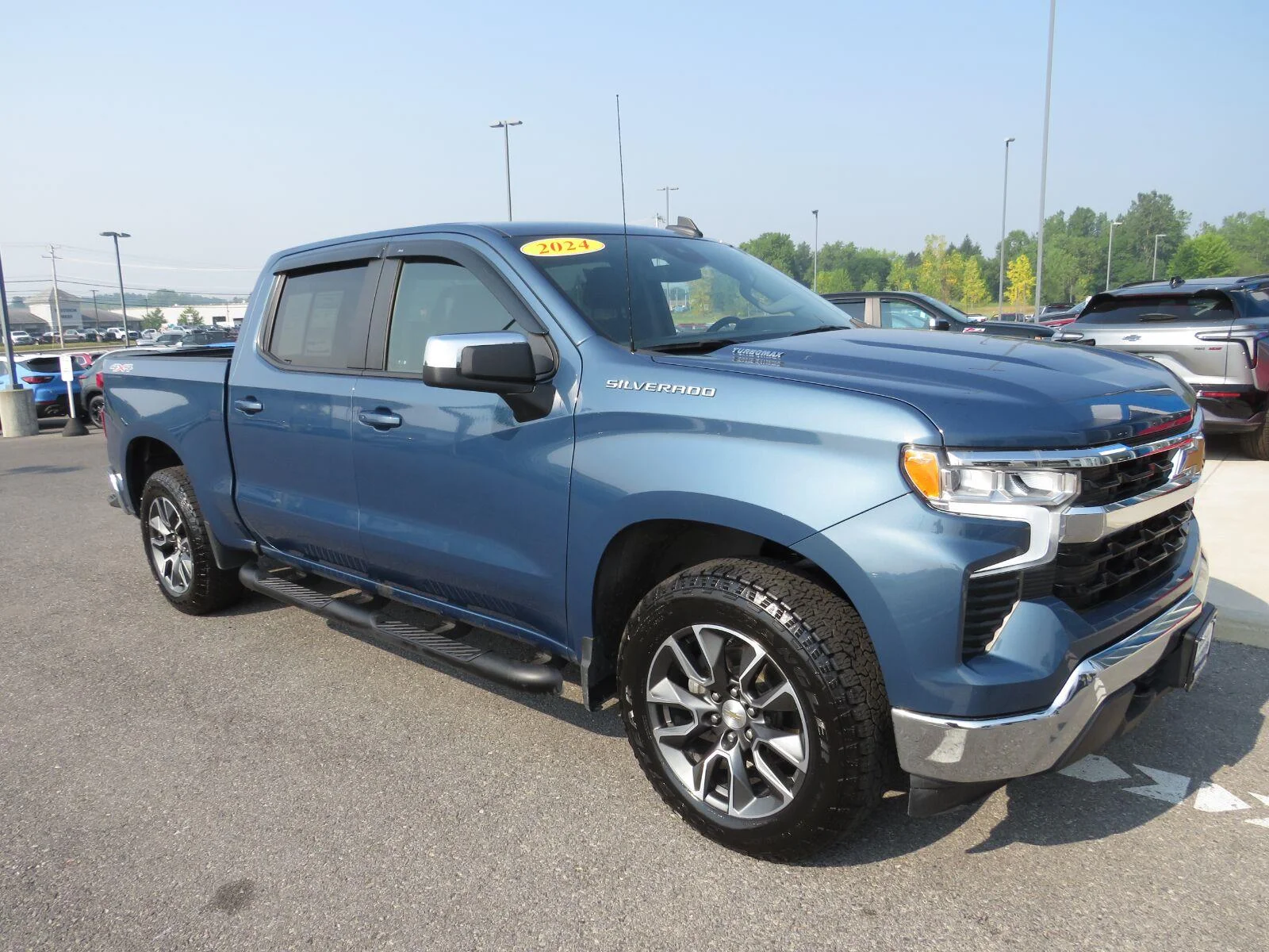 Used 2024 Lakeshore Blue Metallic Chevrolet LT (2FL) image 5