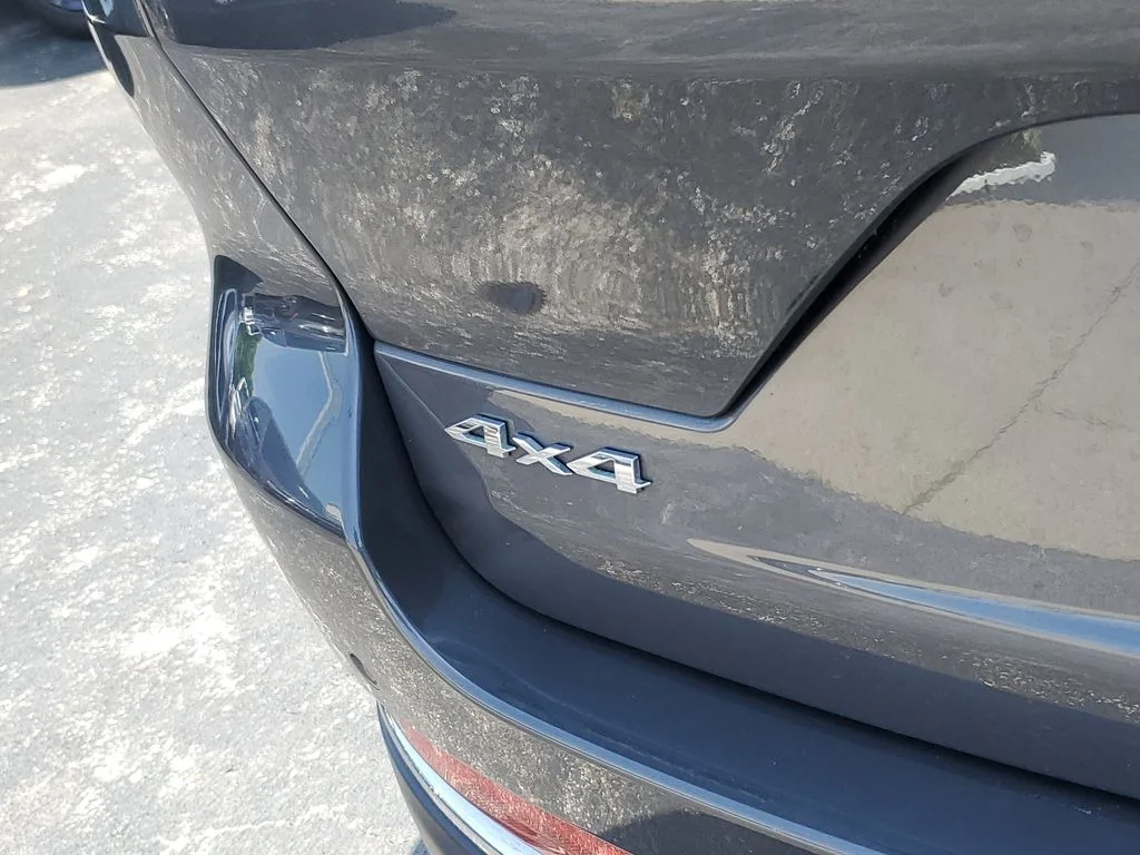 Used 2023 Gray Jeep Limited image 7