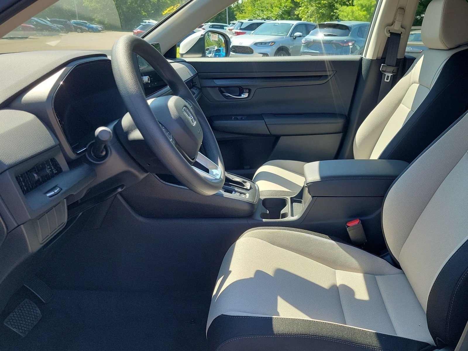 New 2026 Platinum White Pearl Honda LX image 4