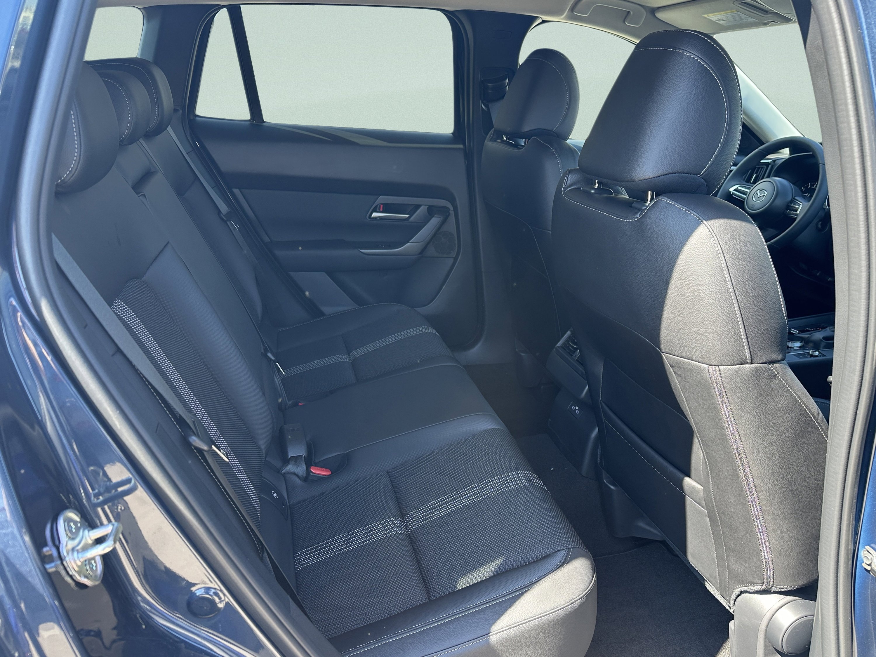 2025 Mazda CX-50 Premium - Photo 12