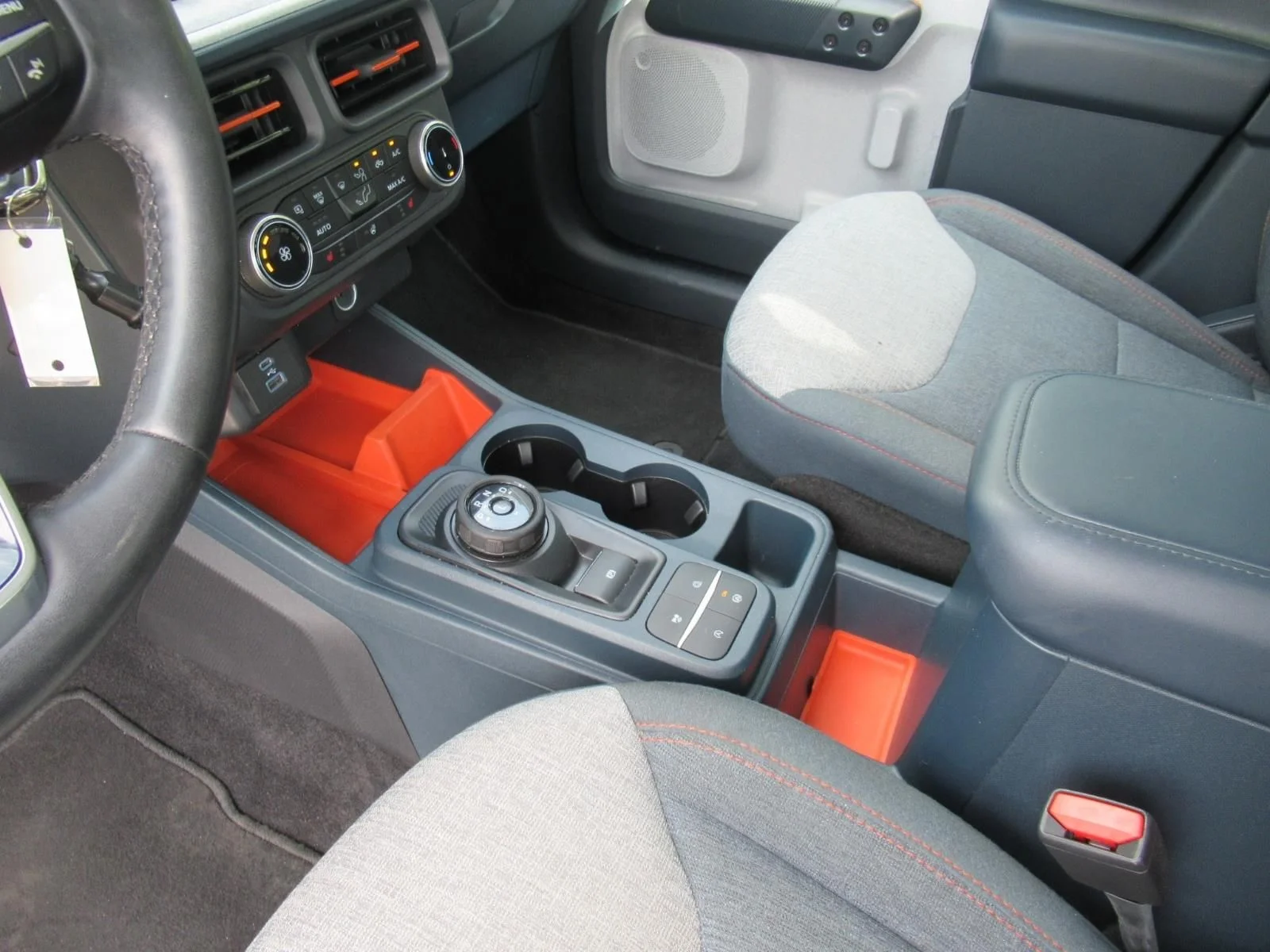 Used 2024 Black Ford XLT image 18