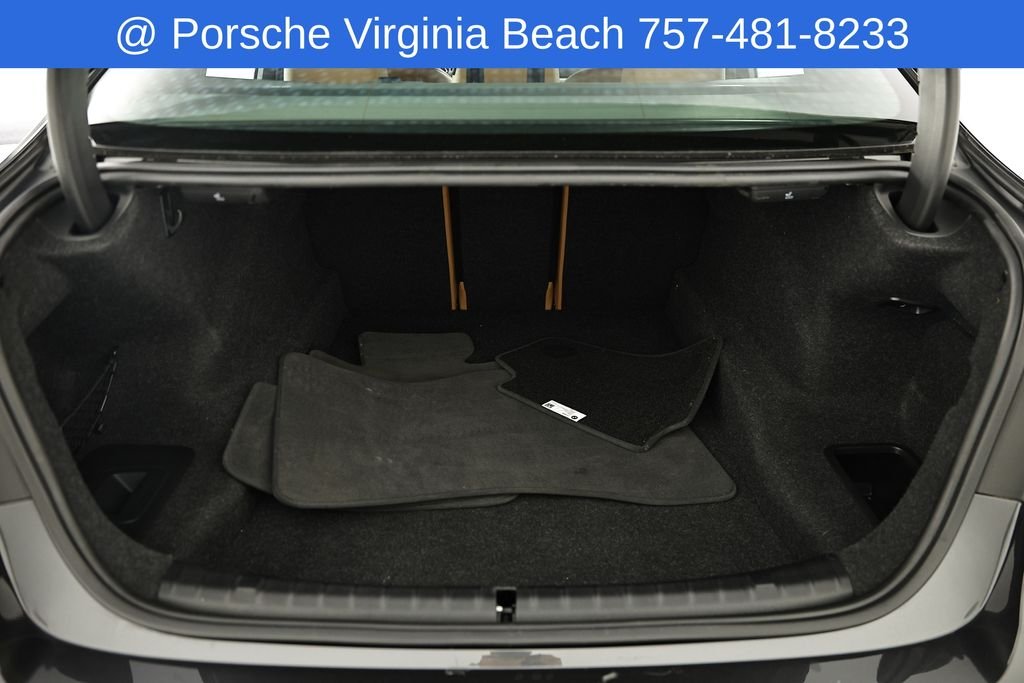 Used 2023 Gray BMW 540i xDrive image 32