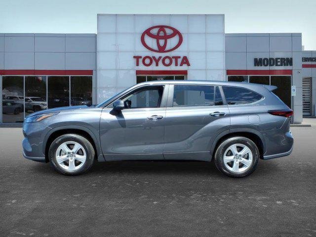 Certified Used 2025 Gray Toyota  image 3