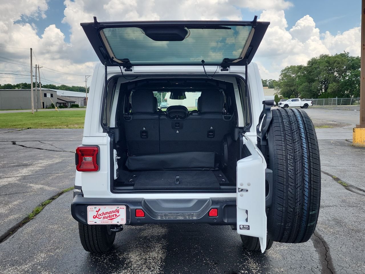 New 2026 White Jeep Sahara image 23