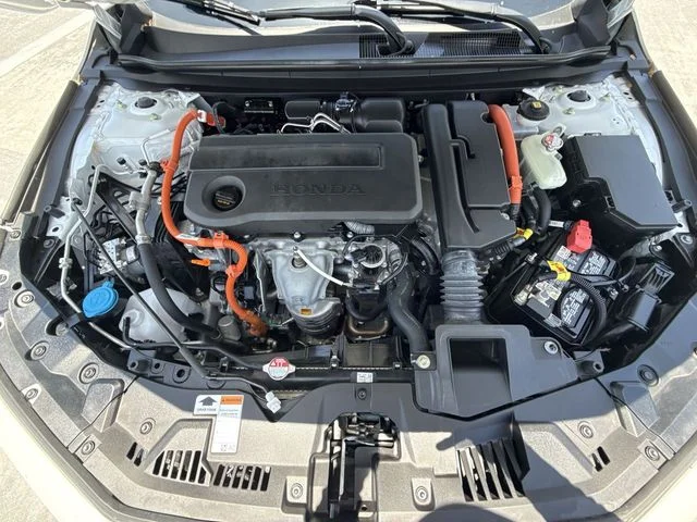 Used 2024 White Honda EX-L image 27