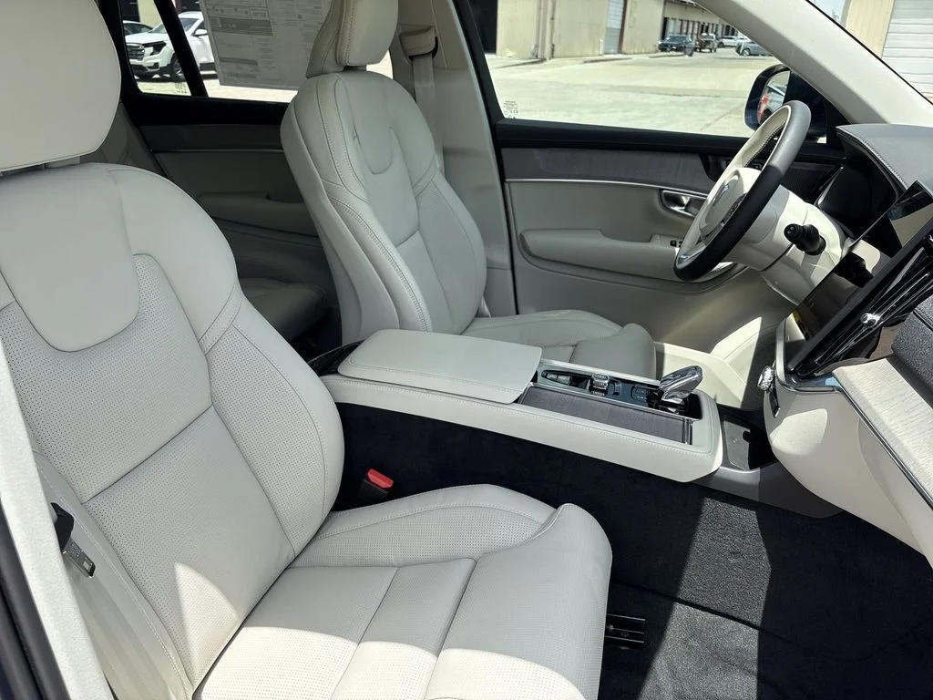 2026 Volvo XC90 Ultra - Photo 29