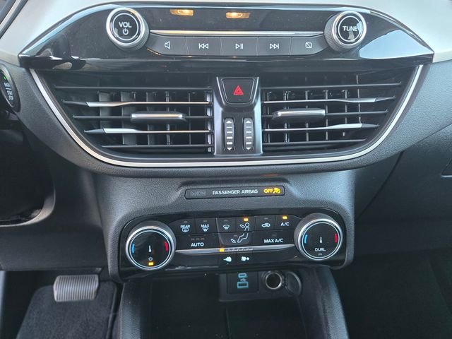 Used 2022 Silver Ford SE image 14