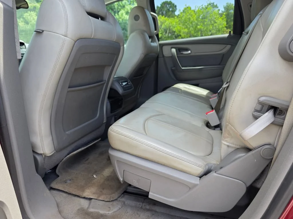 Used 2015 SIREN RED TINTCOAT Chevrolet LT image 28