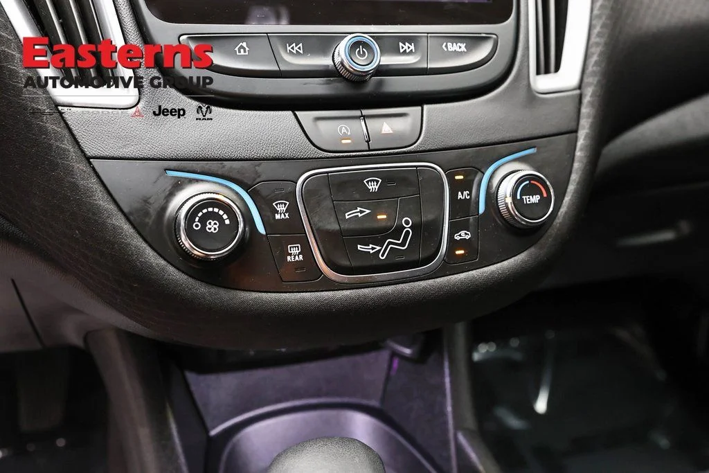 Used 2025 Black Chevrolet RS image 20
