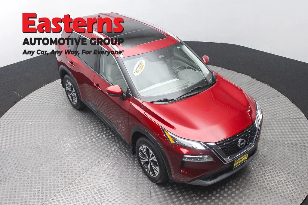 Used 2023 Red Nissan SV image 3