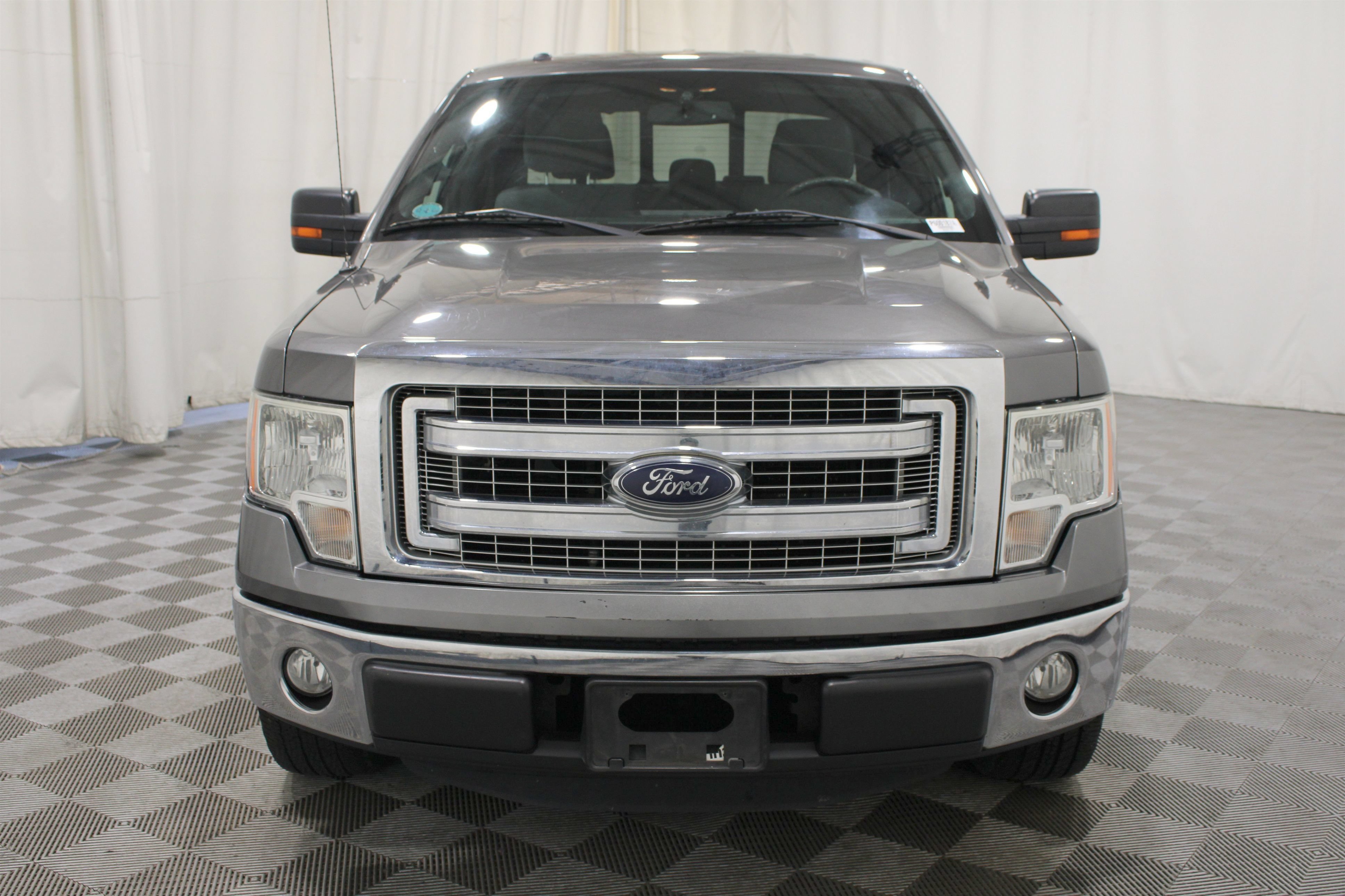 Used 2014 Sterling Gray Metallic Ford XLT image 28