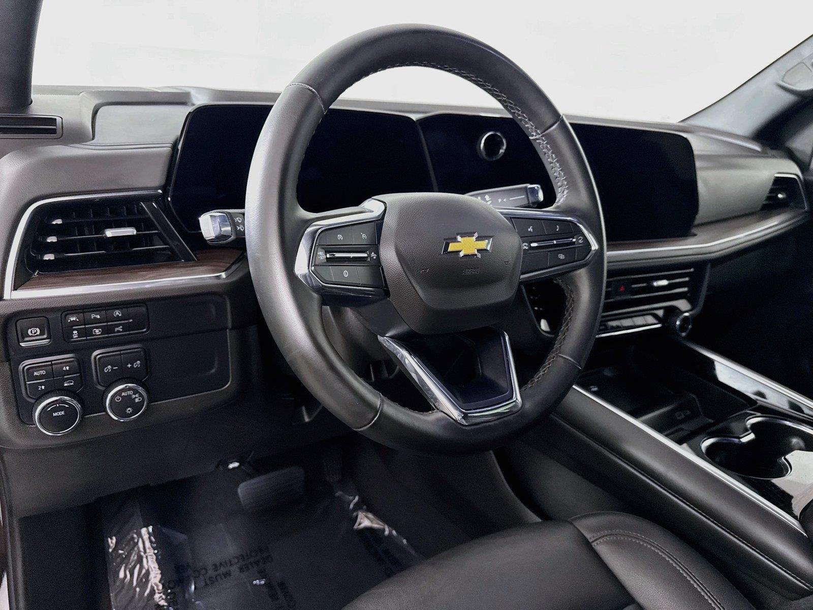 Used 2025 Black Chevrolet LT image 4