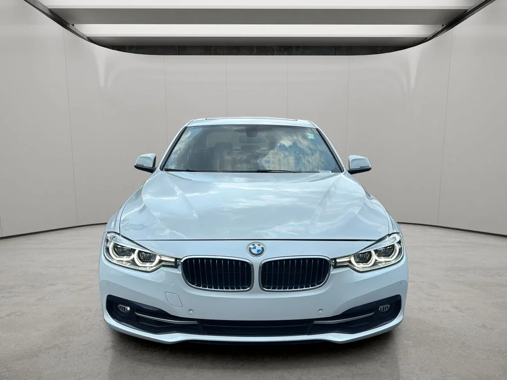 Used 2018 Alpine White BMW 330e iPerformance image 8