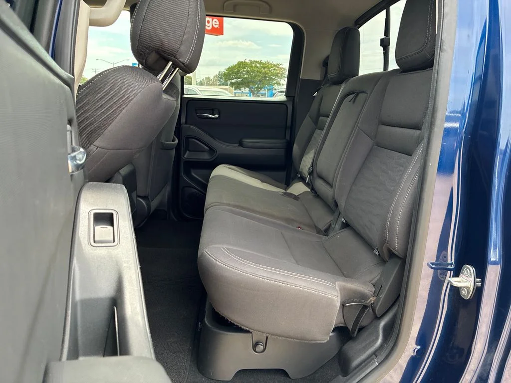 Used 2022 Blue Nissan SV image 27