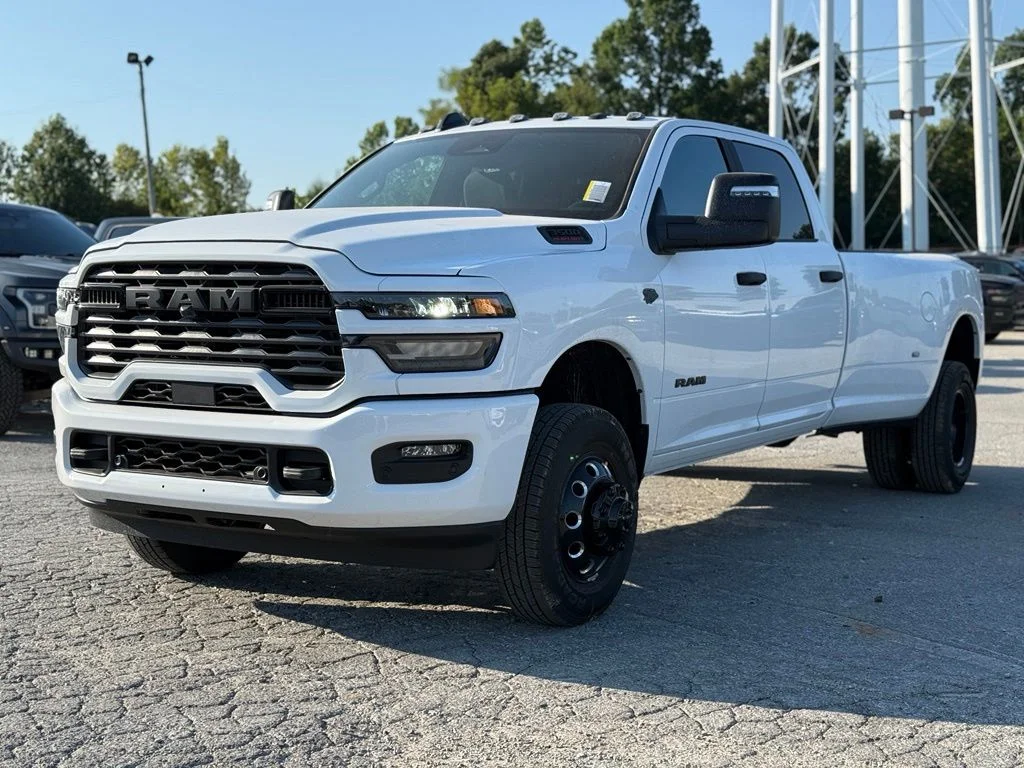 New 2027 Bright White Clear-Coat Exterior Paint RAM Big Horn image 2