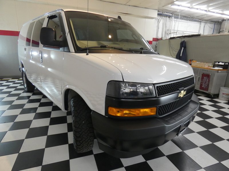 Used 2023 SUMMIT WHITE Chevrolet RWD 2500 135" image 3