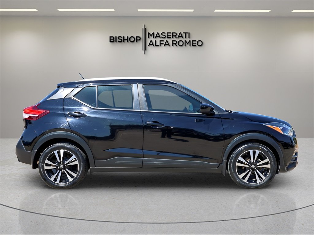 Used 2018 Nissan Kicks SV with VIN 3N1CP5CU0JL521375 for sale in Hurst, TX