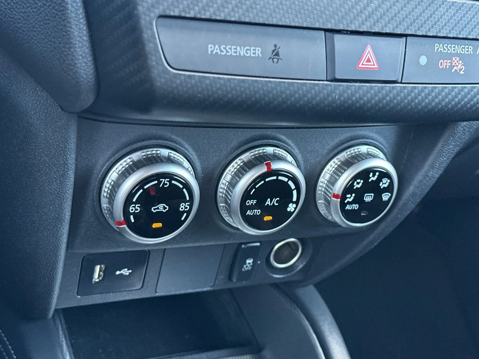 Used 2025  Mitsubishi 2.0 ES image 20