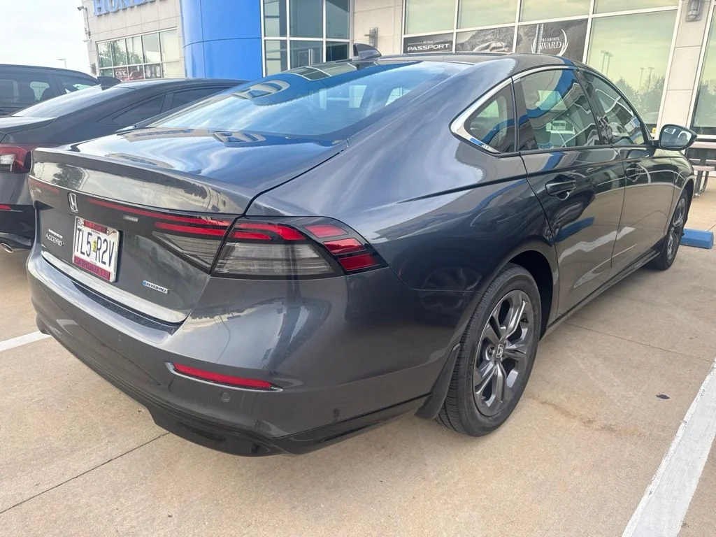 Used 2026  Honda EX-L image 5