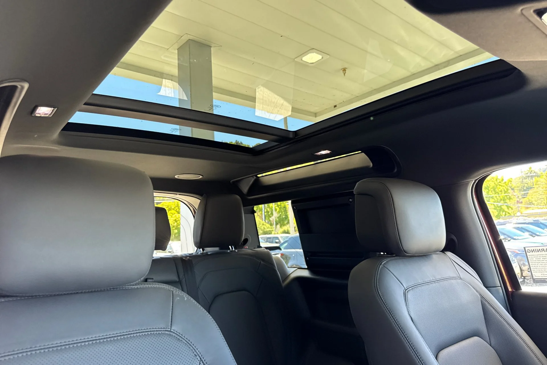 New 2026 Sedona Red Land Rover X-Dynamic SE image 19