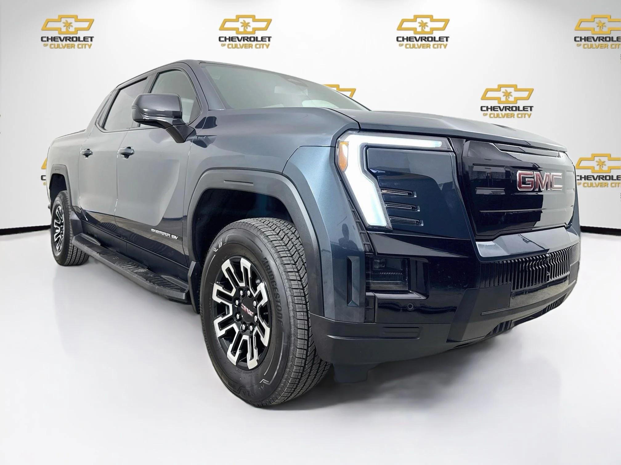 Used 2026 Deep Ocean Metallic GMC Elevation Standard Range image 1