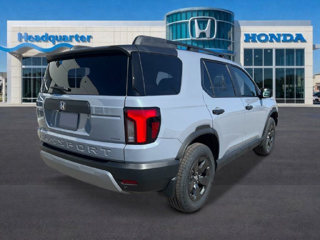 New 2026 Sonic Gray Pearl Honda RTL image 3