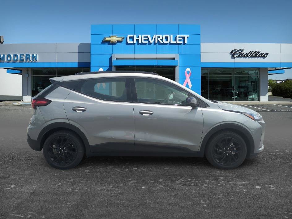 2027 Chevrolet Bolt RS - Photo 6