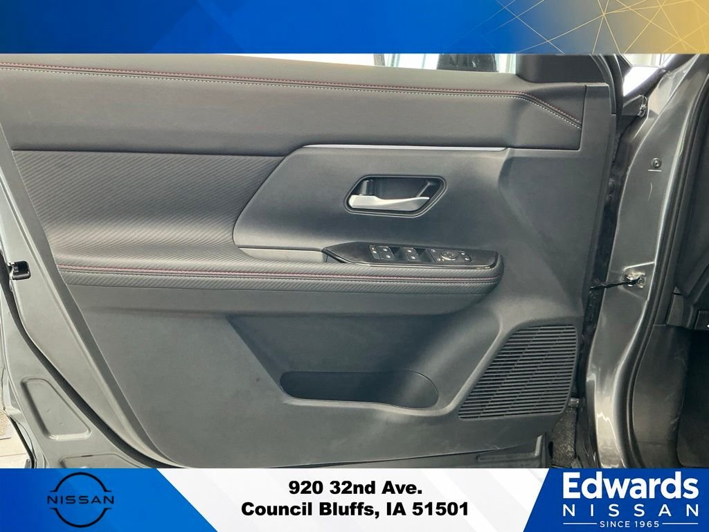 Used 2026 Gray Nissan SR image 17