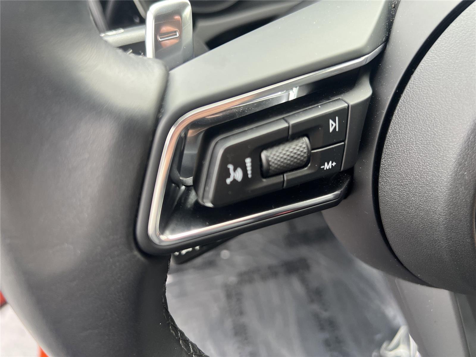 2024 Porsche Macan Base - Photo 11