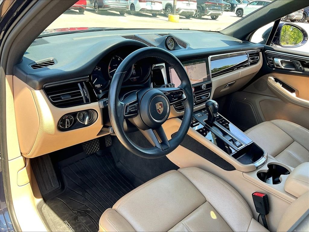 Used 2023 Night Blue Metallic Porsche Base image 8