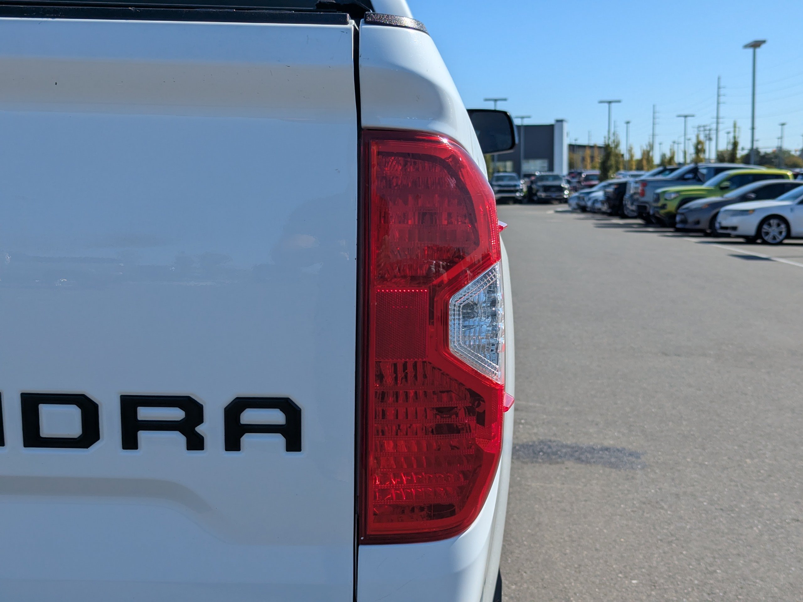 Used 2018 White Toyota SR5 image 42