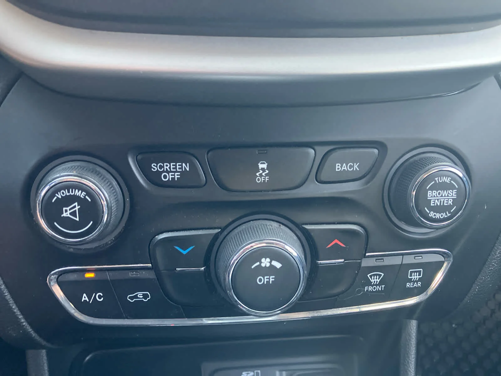 Used 2015 Granite Crystal Metallic Clearcoat Jeep Trailhawk image 22