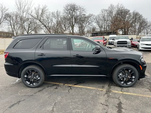 New 2026 Diamond Black Clear-Coat Exterior Paint Dodge GT Plus image 4