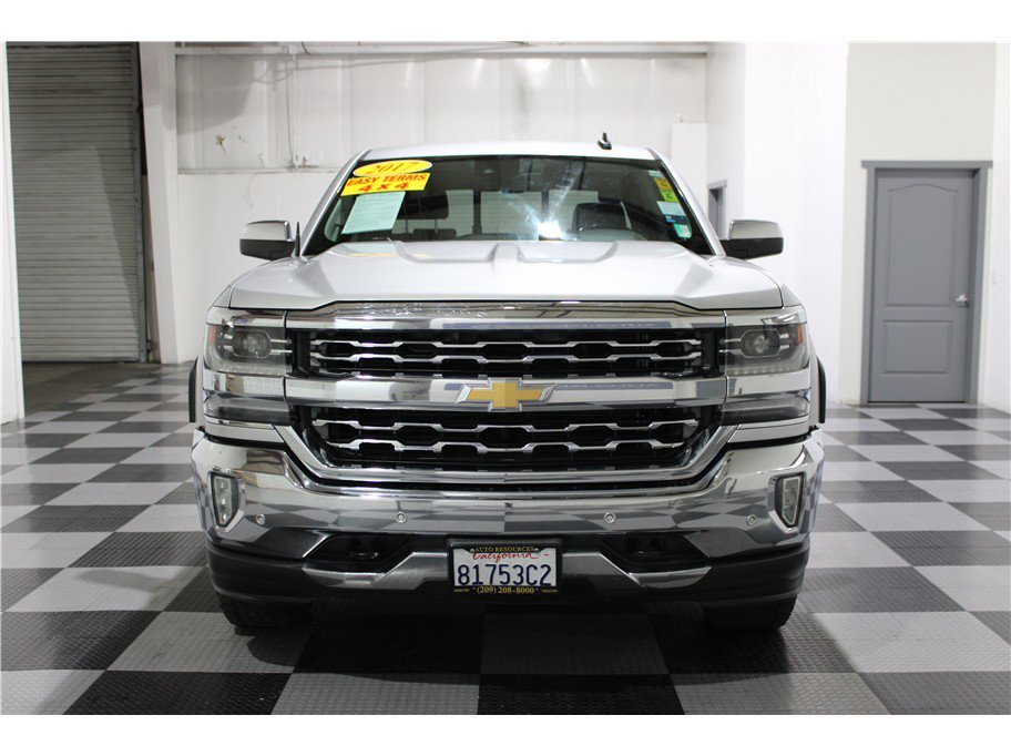 2017 Chevrolet Silverado 1500 LTZ photo 3