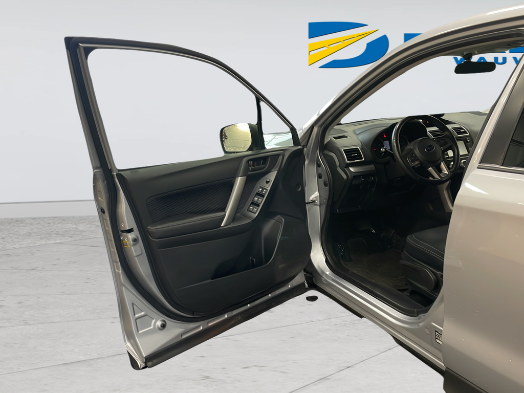 Used 2018 Silver Subaru 2.5i image 33